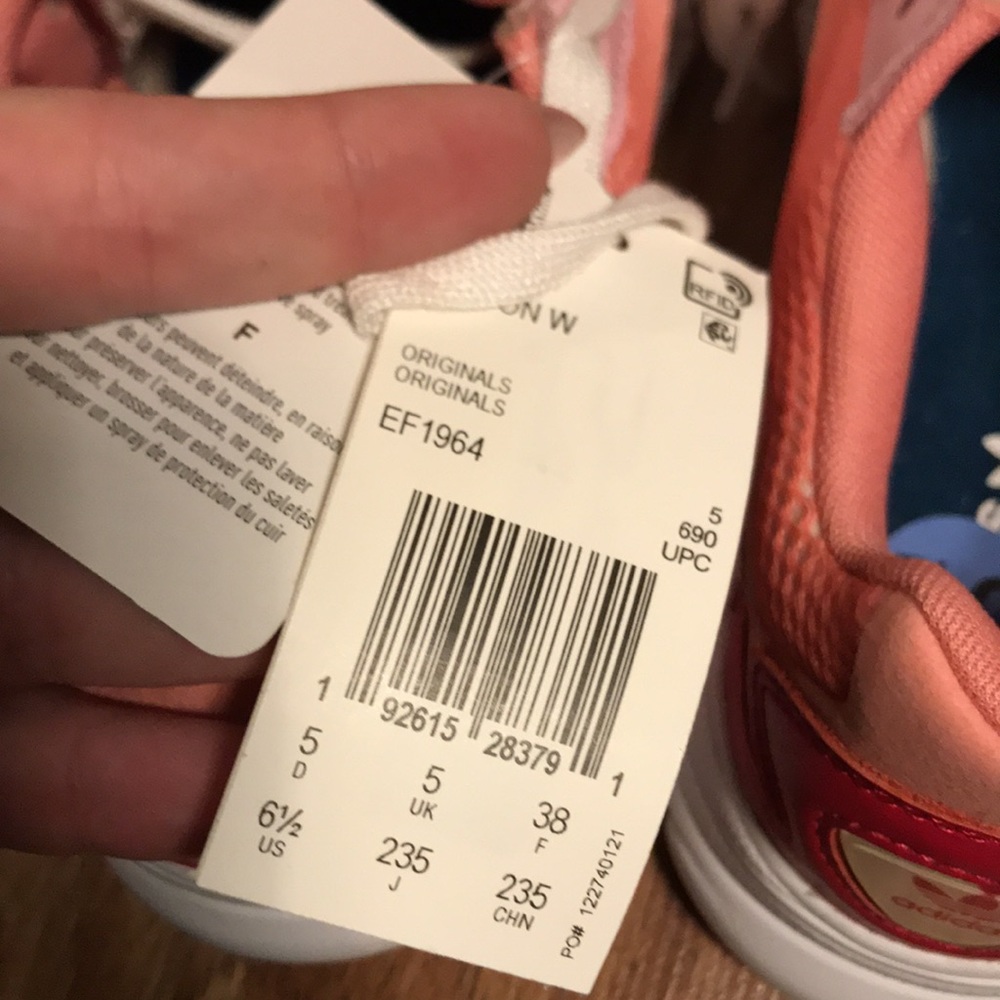 Adidas - Picture 7 of 7